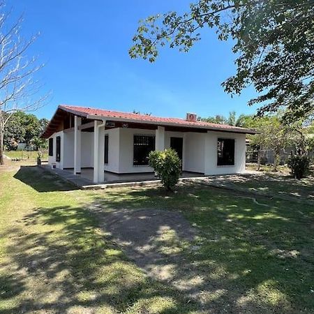 Casa Con Amplios Jardines Villa Paquera Kültér fotó