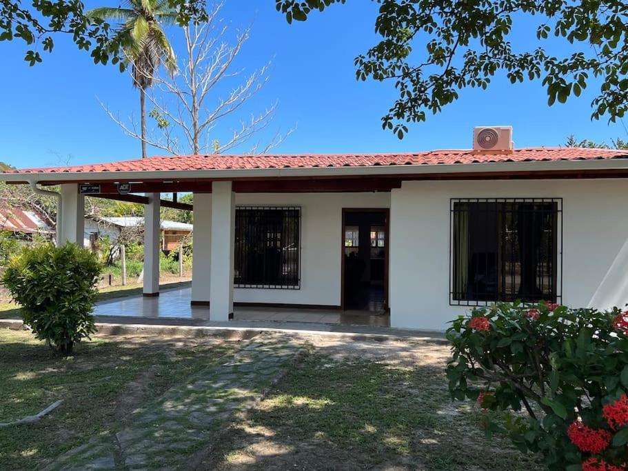 Casa Con Amplios Jardines Villa Paquera Kültér fotó